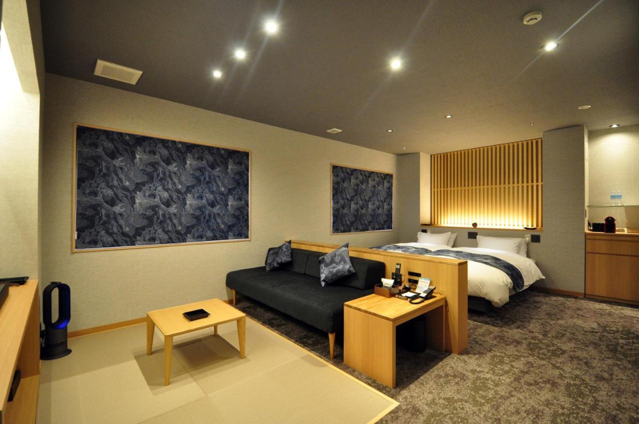 Obokekyo Mannaka Hotel Мийоши Екстериор снимка