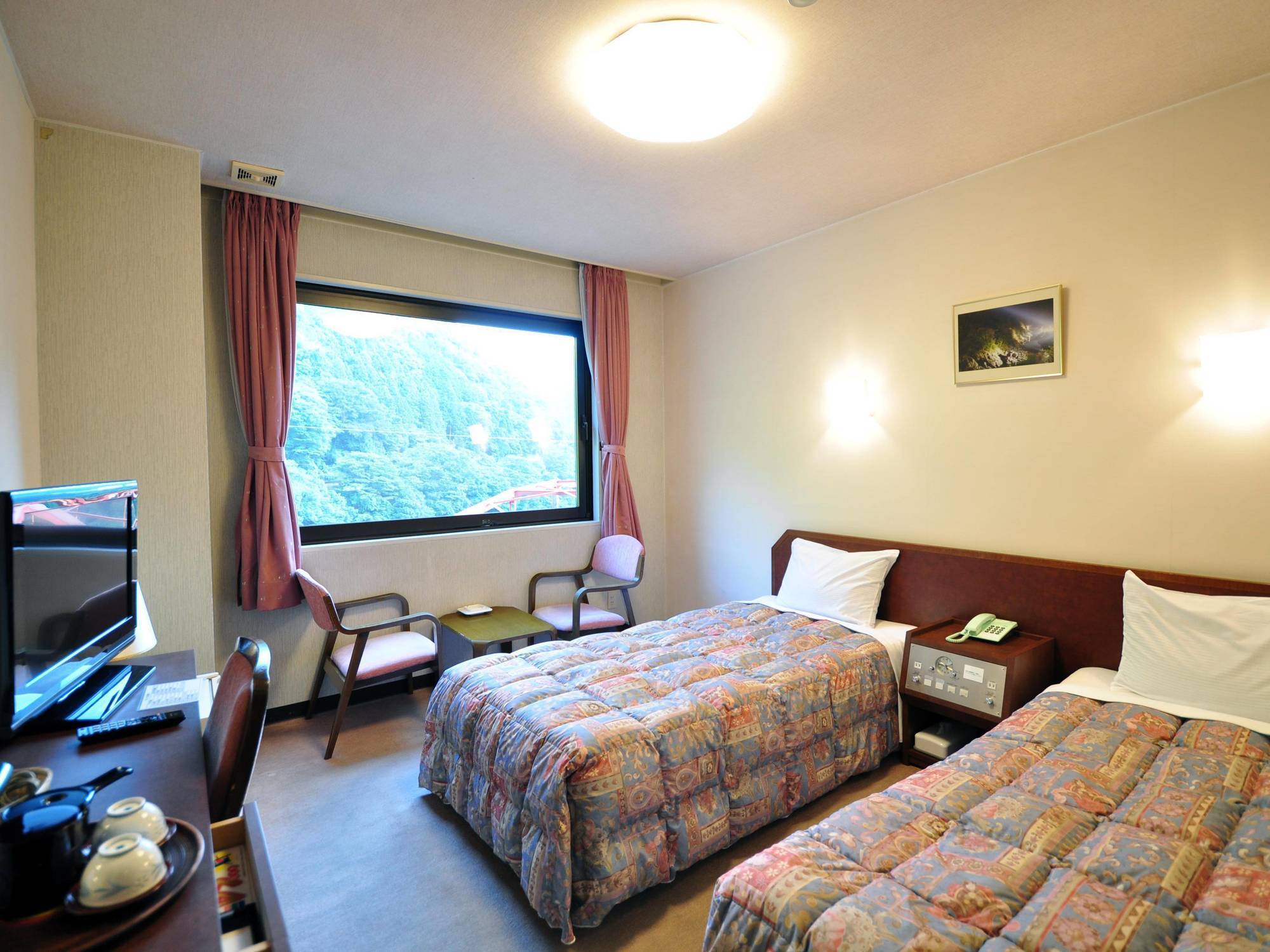 Obokekyo Mannaka Hotel Мийоши Екстериор снимка